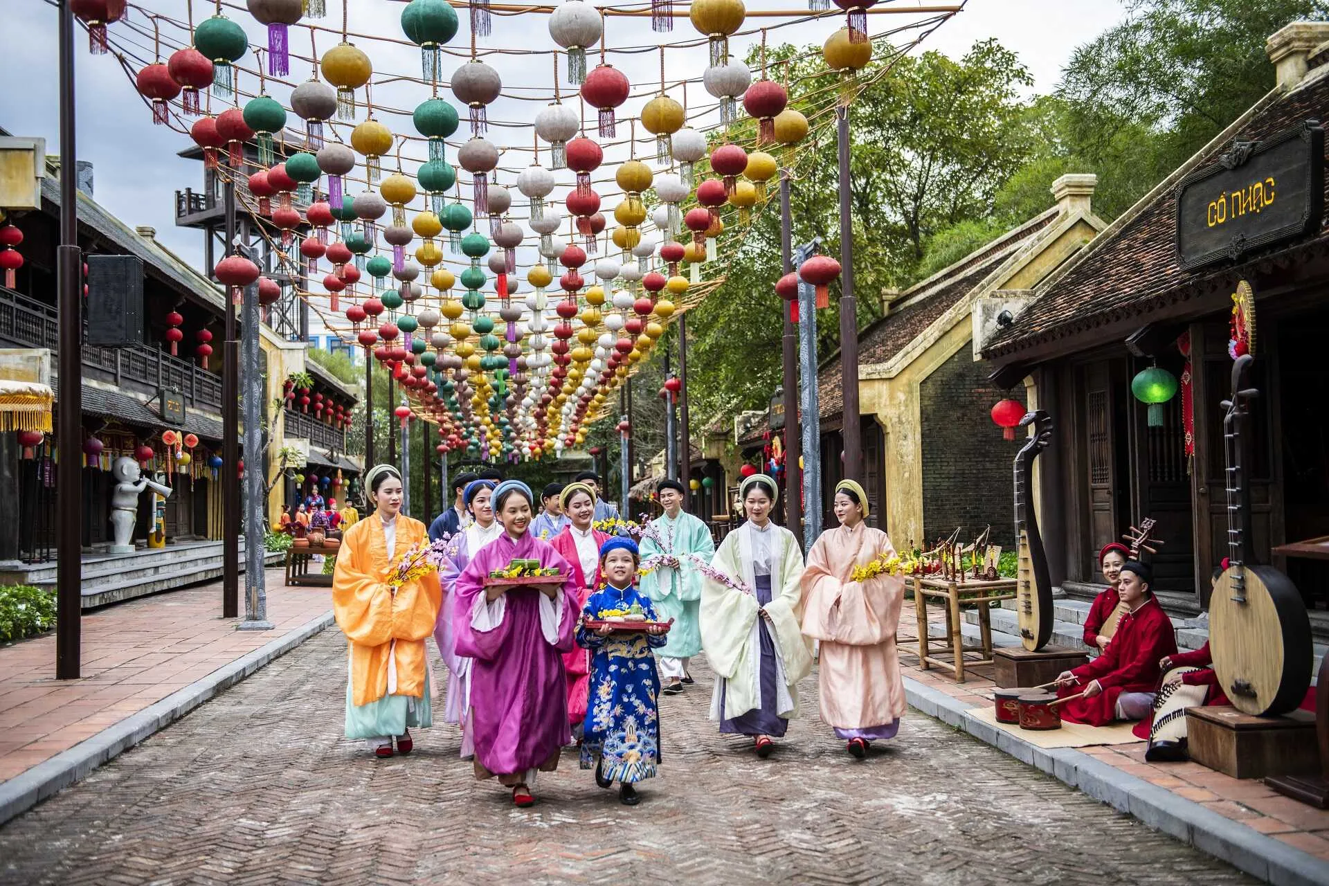 Đặt vé máy bay sớm để  chuyến du xuân đầu năm thêm trọn vẹn